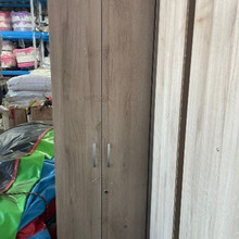 Шкаф закрытый 55*203*390 с замком